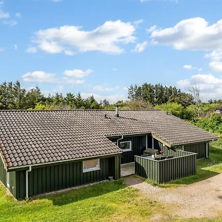 Aponi - 400m From The Sea By Interhome Lokken