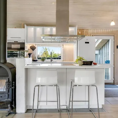 Holiday home Aponi - 400m From The Sea By Interhome